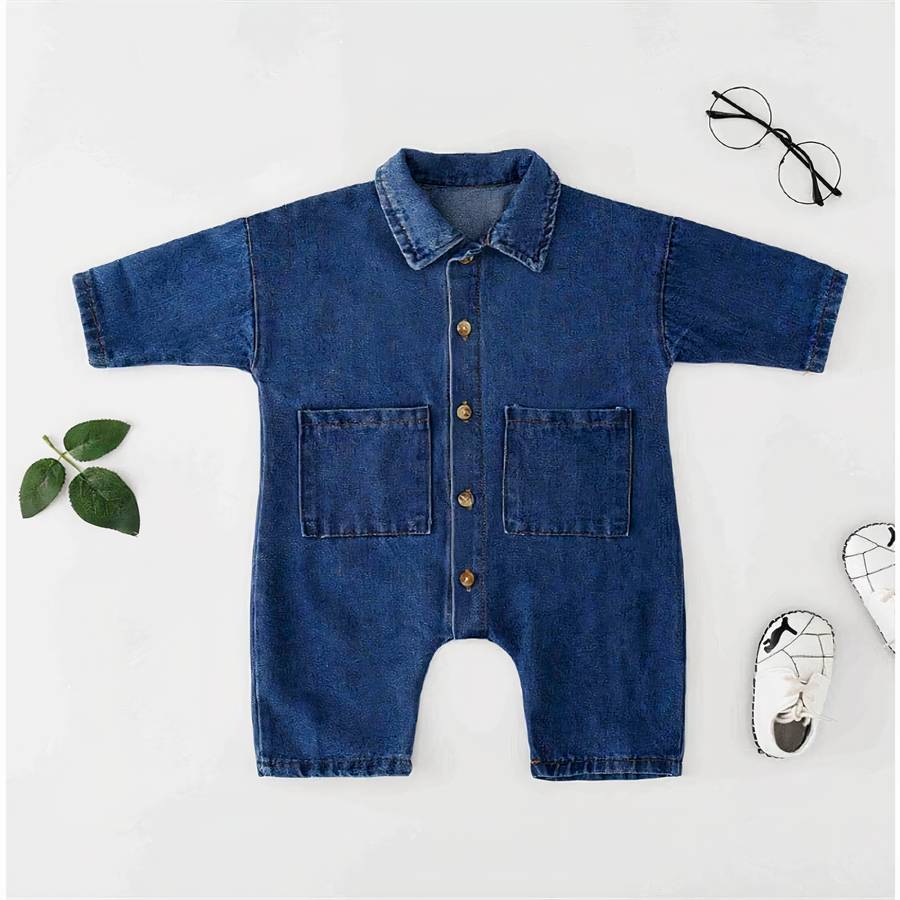 Barboteuse en denim doux pour bébés