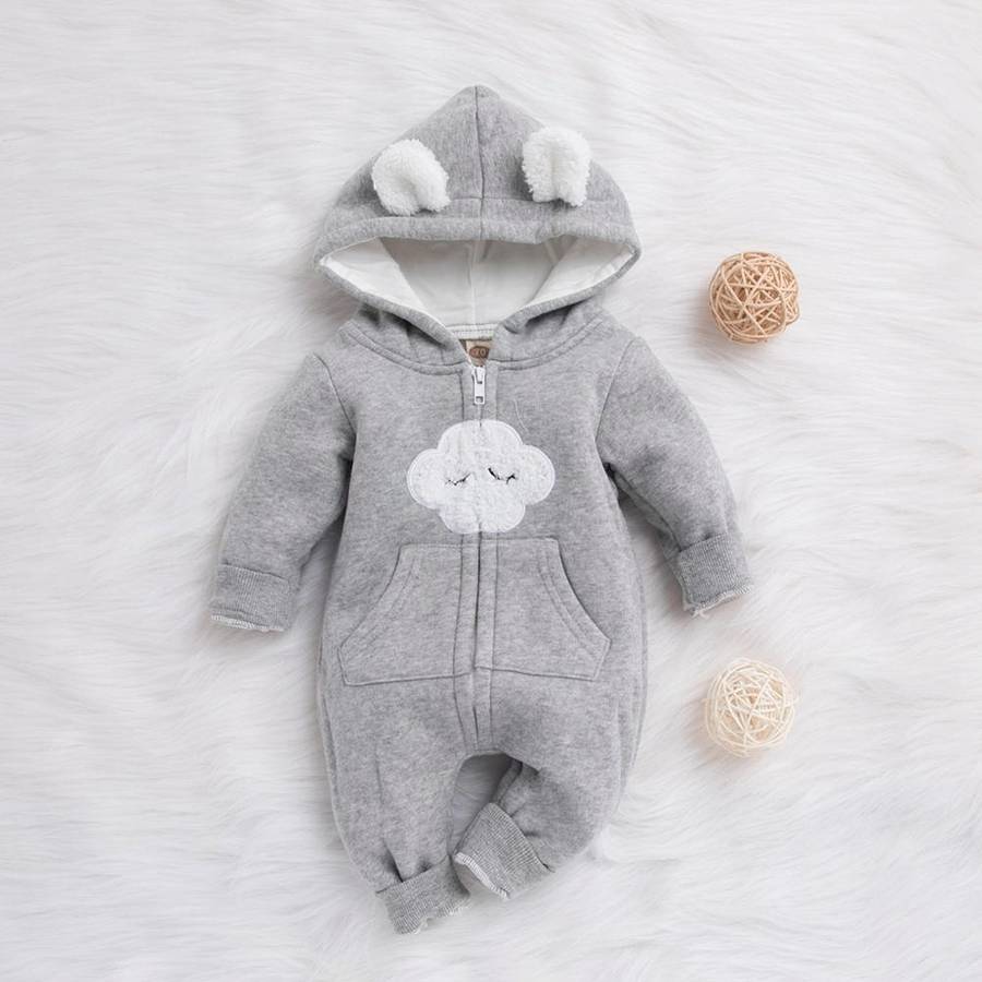 Grenouillère à capuche pour bébé
