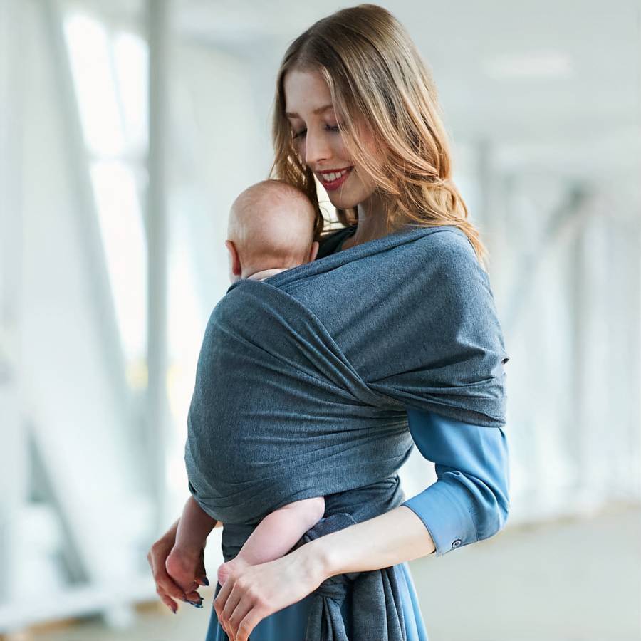 Porte-bébé souple avec pochette de rangement