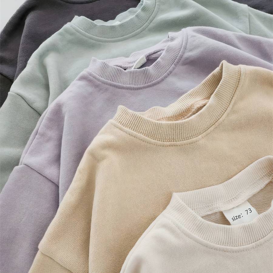 Barboteuse courte style sweat pour bébé