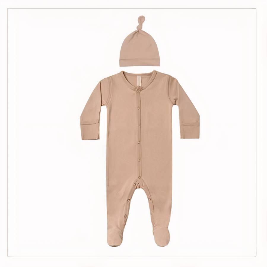 Barboteuse en coton biologique pour nouveau-né avec bonnet assorti