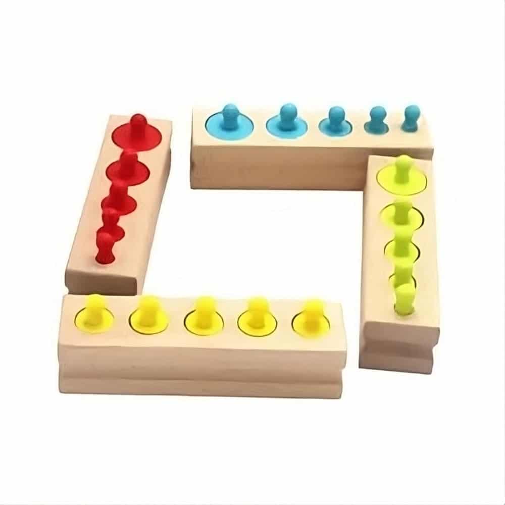 Jeux éducatifs montessori avec cylindres
